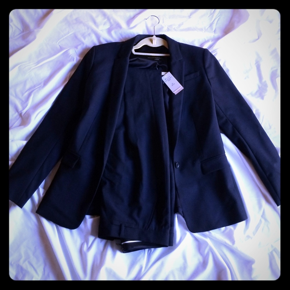 Brand New, Never worn Petite Navy Blue Suit set